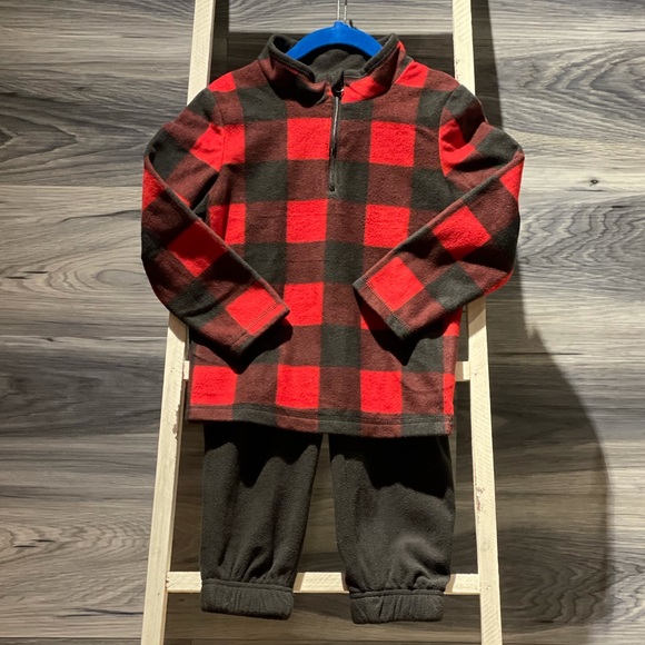 jumping beans Other - Jumping Beans Buffalo Check 2 Piece Fleece Set